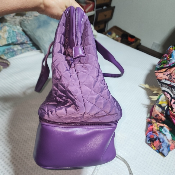 TRIFORCE EUC XL 18" CARRY ON QUILTED FRAMED OPENING WEEKENDER BAG - Picture 11 of 13